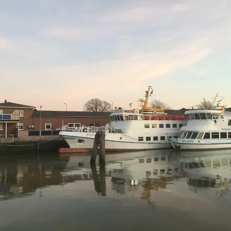 Faehrstrasse 2 דירה קושהאבן